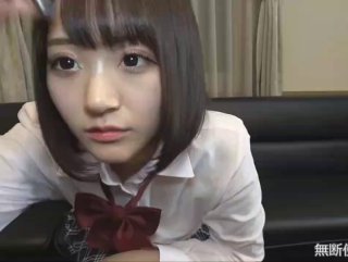 和闺蜜到健身房里面练瑜伽 被男子偷看发现被捉做爱